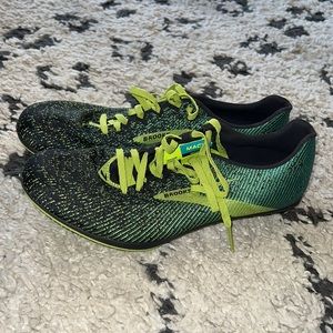 Brooks Mach 19 track spikes